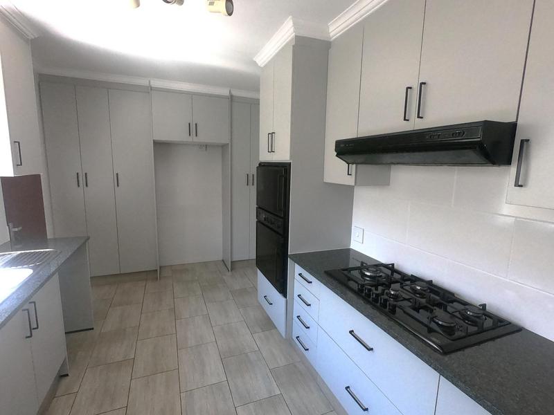 To Let 3 Bedroom Property for Rent in Parkmore Gauteng