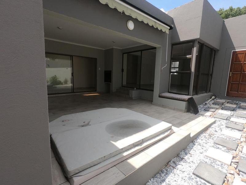 To Let 3 Bedroom Property for Rent in Parkmore Gauteng