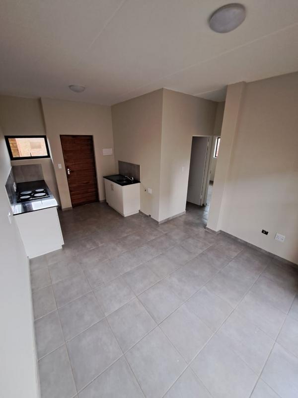 To Let 2 Bedroom Property for Rent in Vosloorus Gauteng