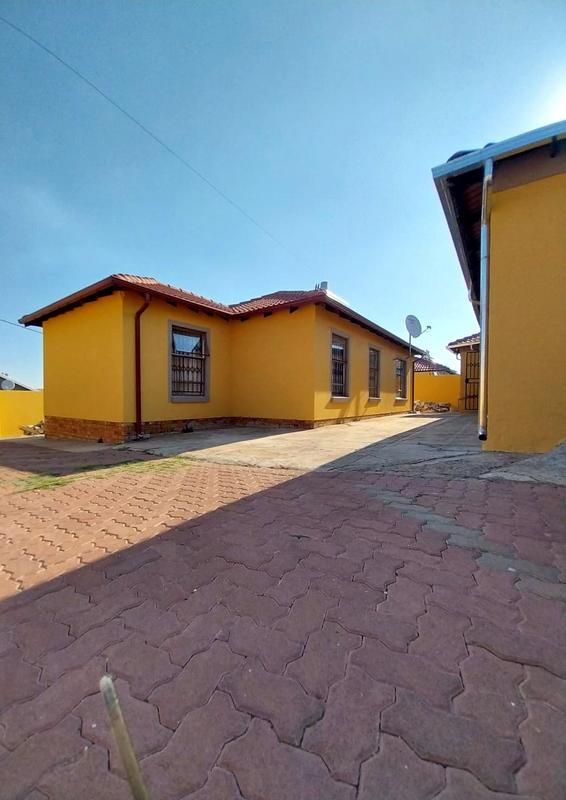 To Let 3 Bedroom Property for Rent in Devland Gauteng