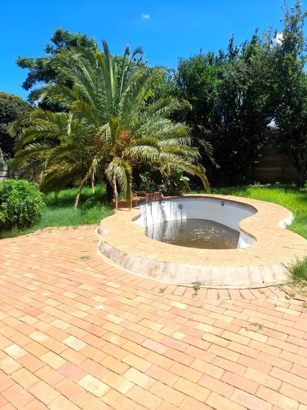 To Let 4 Bedroom Property for Rent in Witpoortjie Gauteng