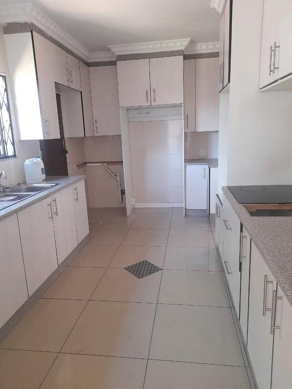 To Let 4 Bedroom Property for Rent in Witpoortjie Gauteng