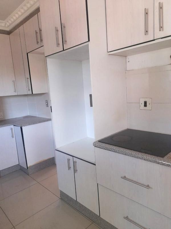 To Let 4 Bedroom Property for Rent in Witpoortjie Gauteng