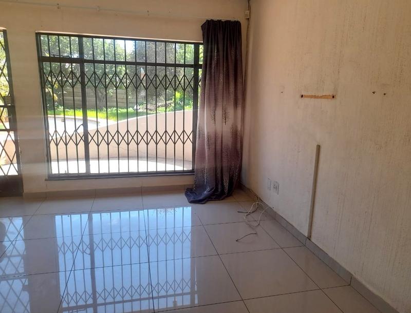 To Let 4 Bedroom Property for Rent in Witpoortjie Gauteng