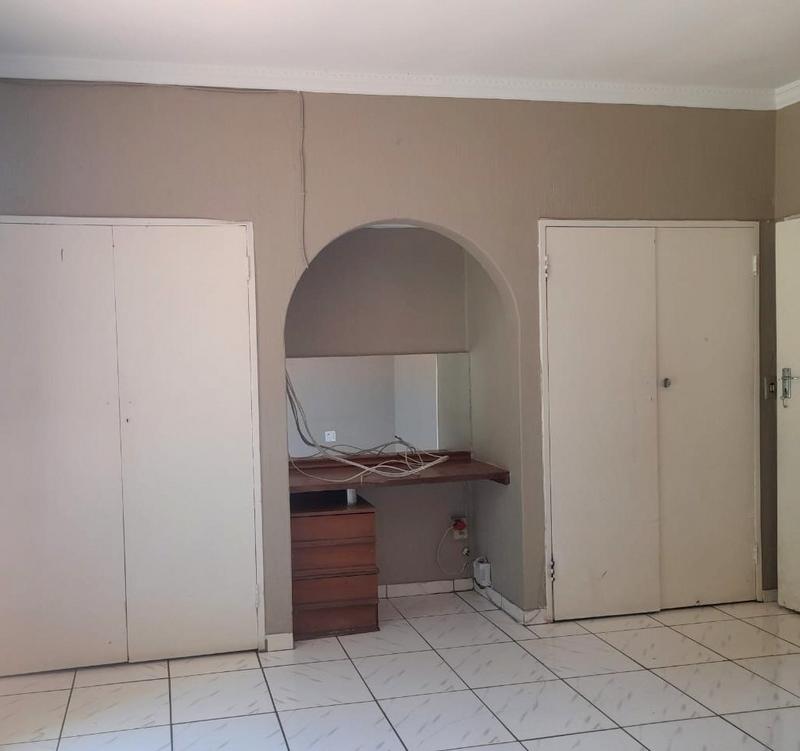 To Let 4 Bedroom Property for Rent in Witpoortjie Gauteng