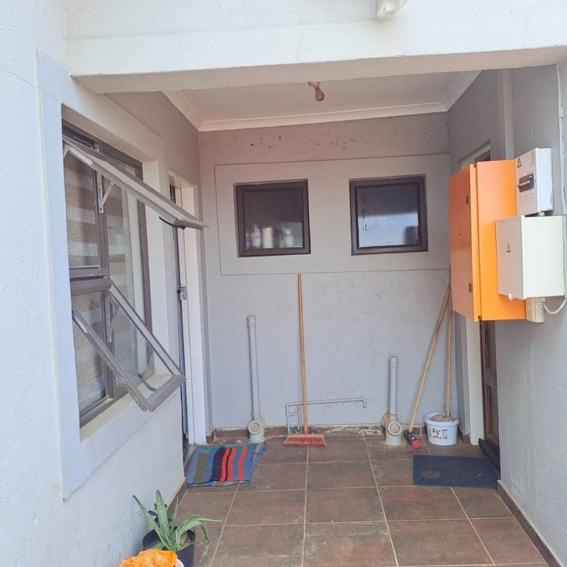 1 Bedroom Property for Sale in Bram Fischerville Gauteng