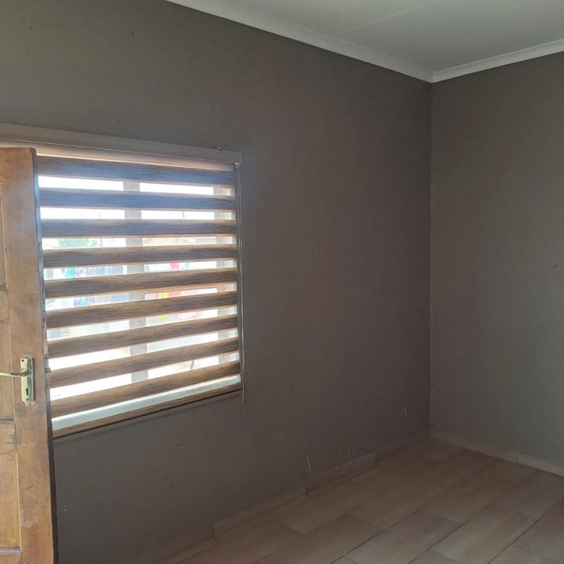 1 Bedroom Property for Sale in Bram Fischerville Gauteng