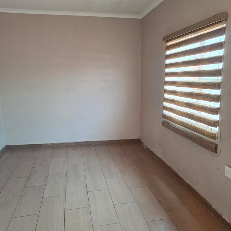 1 Bedroom Property for Sale in Bram Fischerville Gauteng