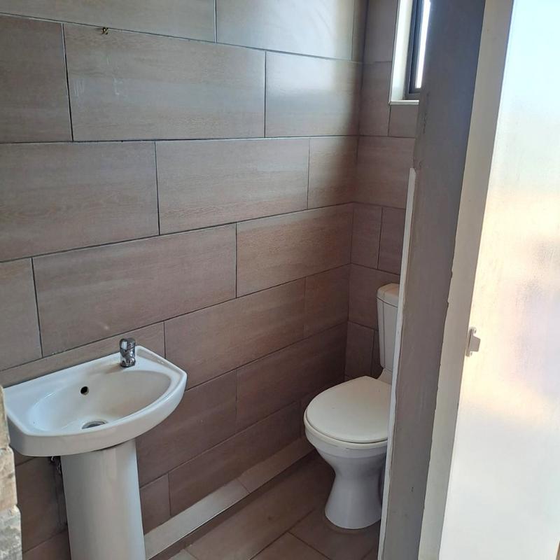 1 Bedroom Property for Sale in Bram Fischerville Gauteng