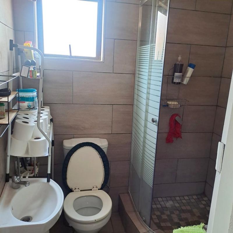 1 Bedroom Property for Sale in Bram Fischerville Gauteng