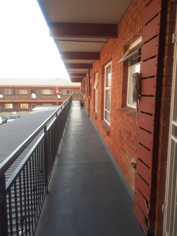 2 Bedroom Property for Sale in Florida Gauteng