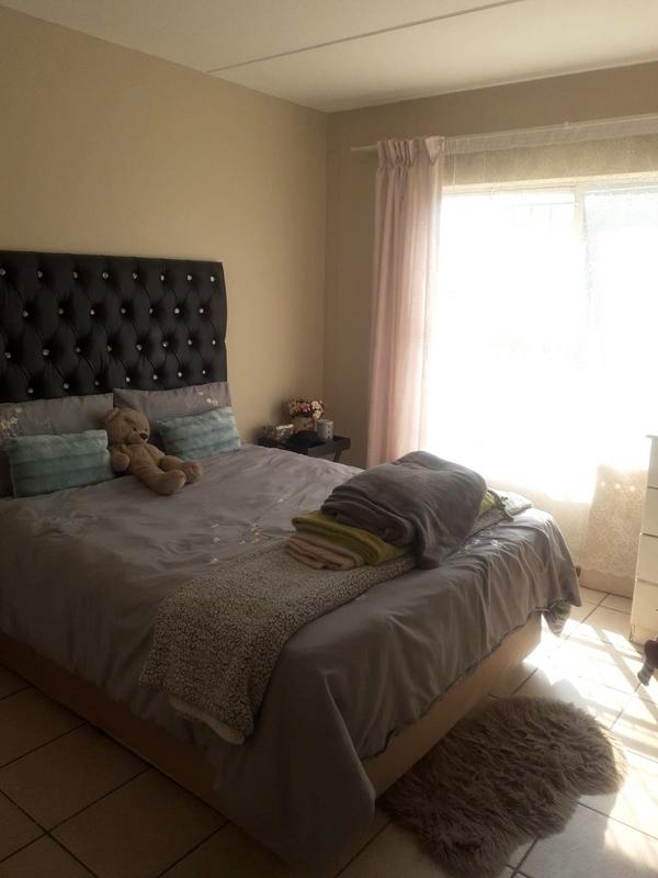 2 Bedroom Property for Sale in Florida Gauteng