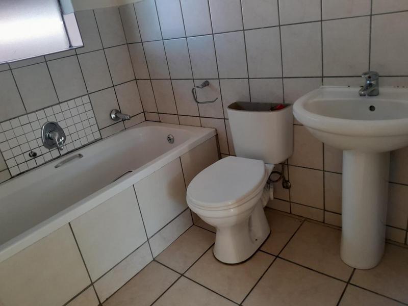 2 Bedroom Property for Sale in Florida Gauteng