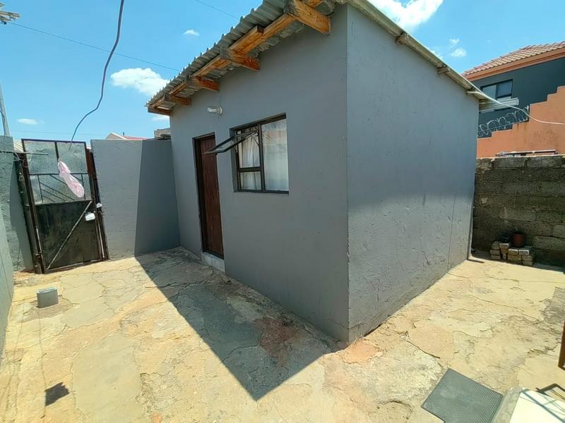 1 Bedroom Property for Sale in Meadowlands Gauteng