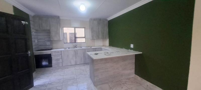 2 Bedroom Property for Sale in Naledi Gauteng