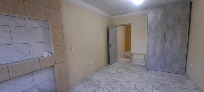 2 Bedroom Property for Sale in Naledi Gauteng