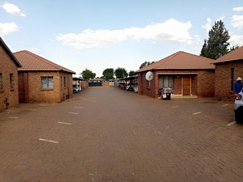 3 Bedroom Property for Sale in Protea Glen Gauteng