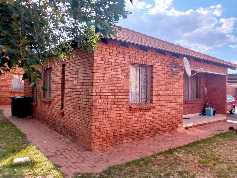 3 Bedroom Property for Sale in Protea Glen Gauteng