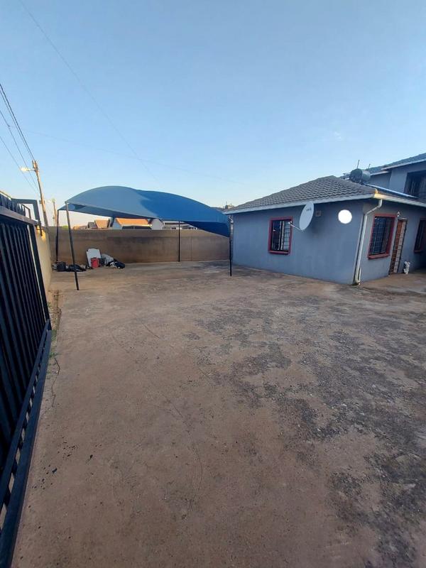 2 Bedroom Property for Sale in Protea Glen Gauteng