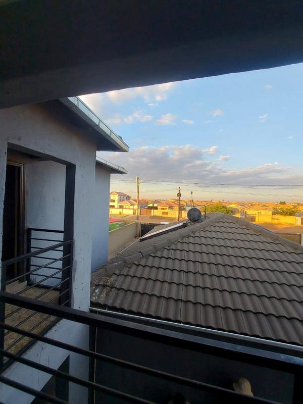 2 Bedroom Property for Sale in Protea Glen Gauteng