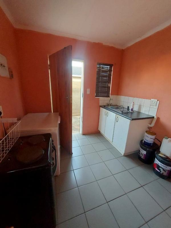 2 Bedroom Property for Sale in Protea Glen Gauteng