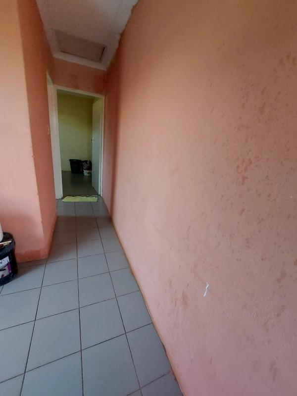 2 Bedroom Property for Sale in Protea Glen Gauteng