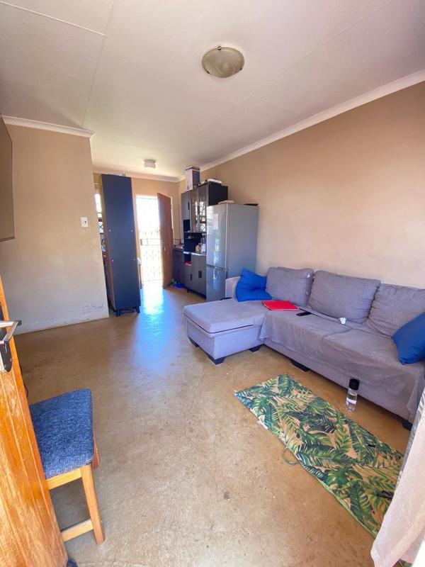 2 Bedroom Property for Sale in Toekomsrus Gauteng