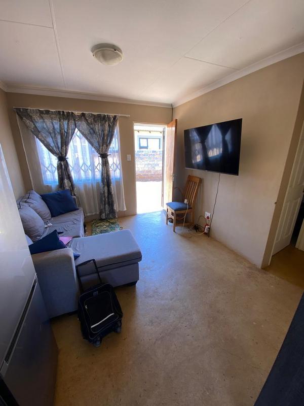 2 Bedroom Property for Sale in Toekomsrus Gauteng