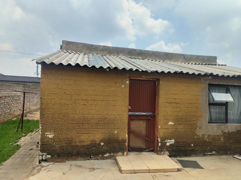 2 Bedroom Property for Sale in Mapetla Gauteng