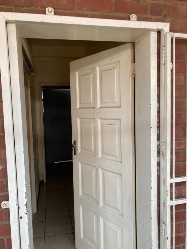 1 Bedroom Property for Sale in Pretoria West Gauteng