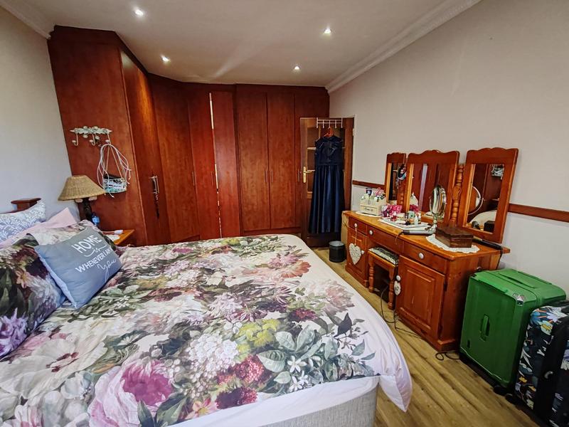 4 Bedroom Property for Sale in Wierda Park Gauteng