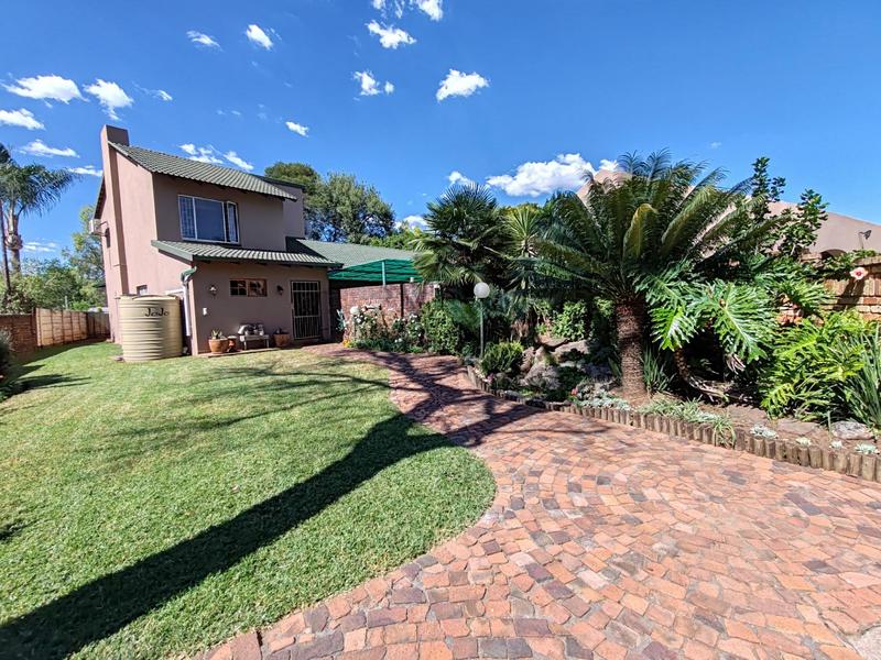 4 Bedroom Property for Sale in Wierda Park Gauteng