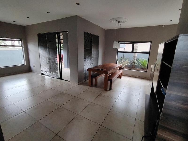 4 Bedroom Property for Sale in Pierre Van Ryneveld Gauteng