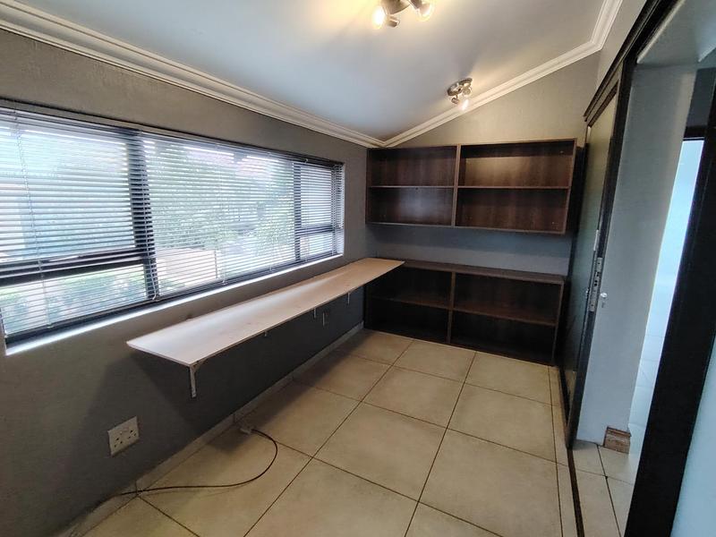 4 Bedroom Property for Sale in Pierre Van Ryneveld Gauteng