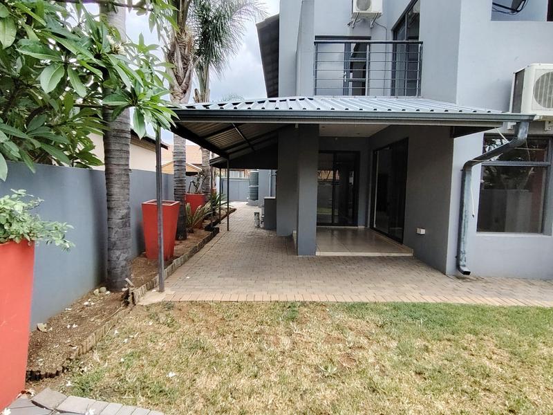 4 Bedroom Property for Sale in Pierre Van Ryneveld Gauteng