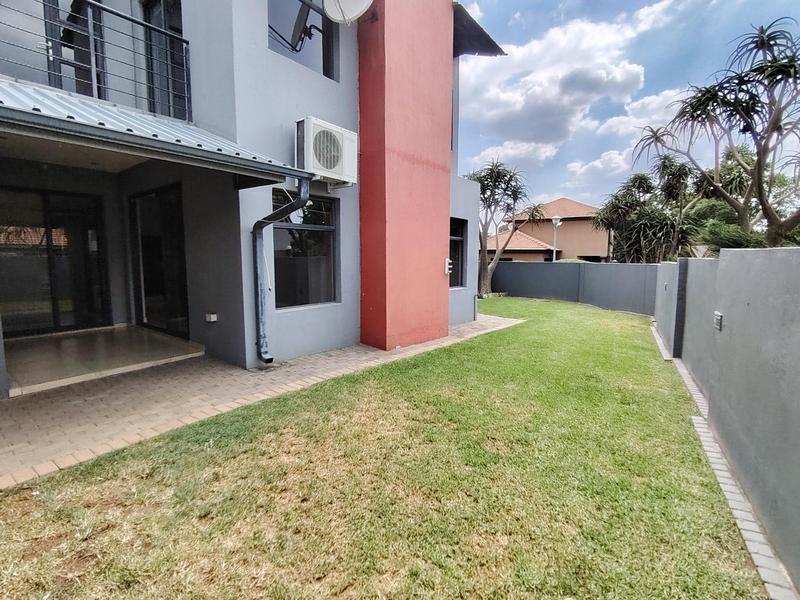 4 Bedroom Property for Sale in Pierre Van Ryneveld Gauteng