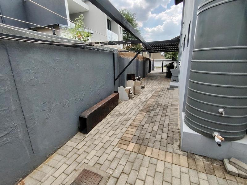 4 Bedroom Property for Sale in Pierre Van Ryneveld Gauteng