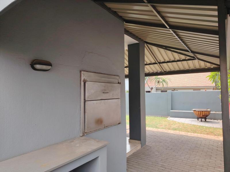 4 Bedroom Property for Sale in Pierre Van Ryneveld Gauteng