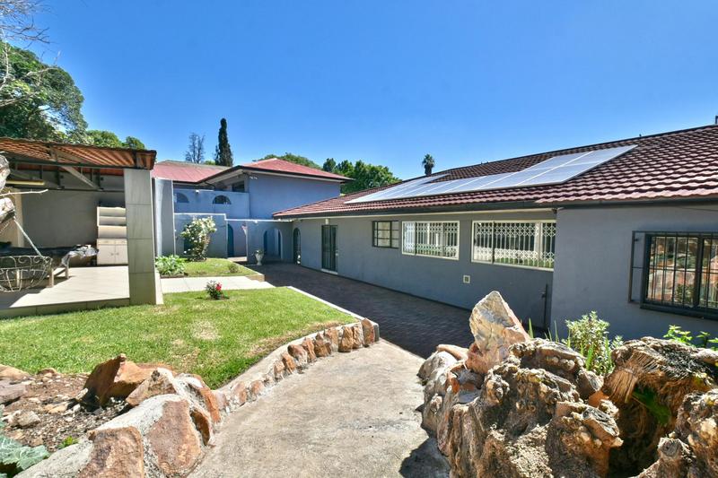 8 Bedroom Property for Sale in Oakdene Gauteng