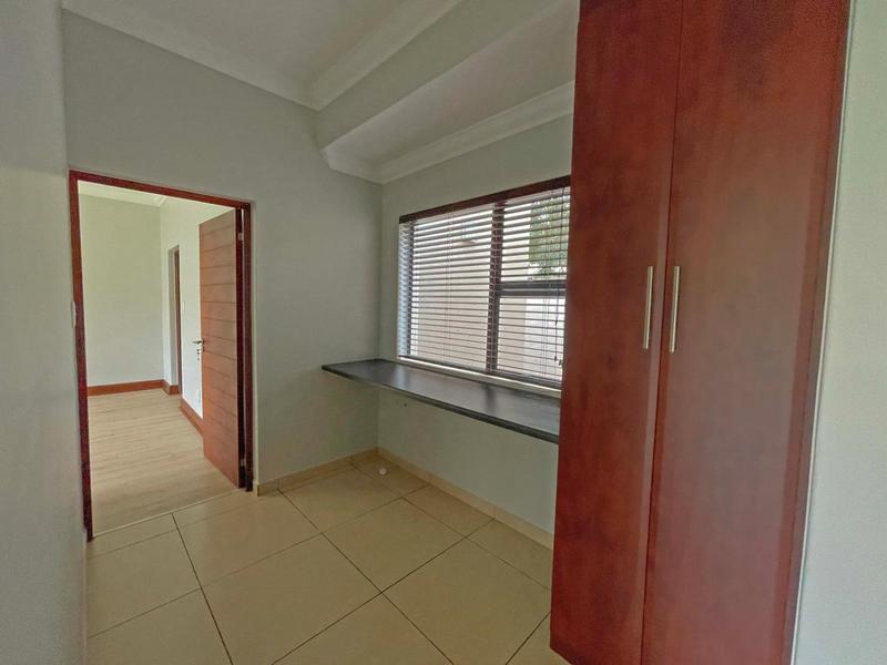 To Let 4 Bedroom Property for Rent in Midstream Estate Gauteng