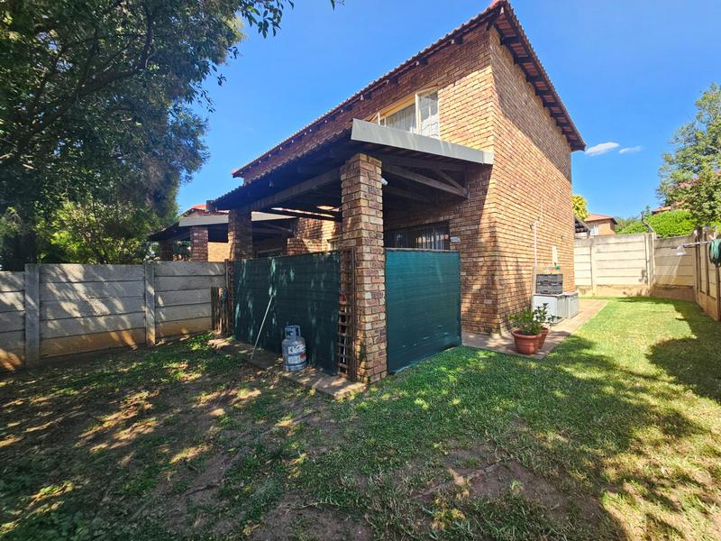 To Let 2 Bedroom Property for Rent in Allens Nek Gauteng