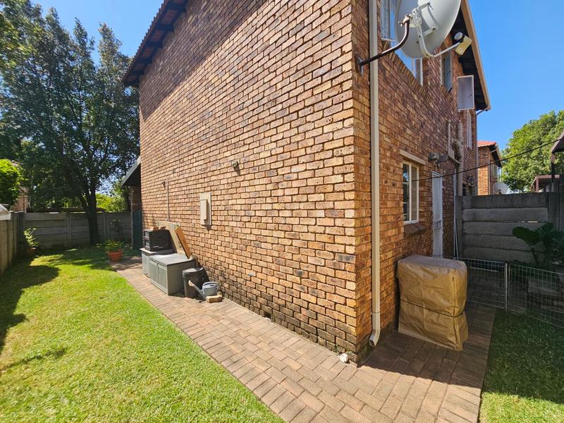 To Let 2 Bedroom Property for Rent in Allens Nek Gauteng