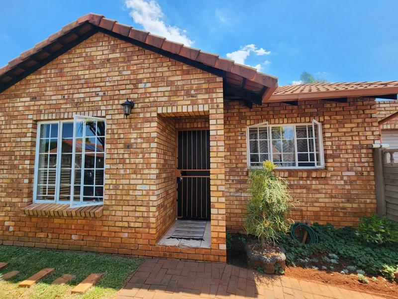 2 Bedroom Property for Sale in Doornpoort Gauteng