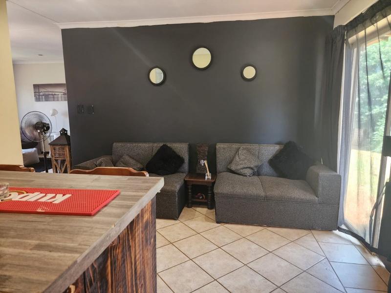 2 Bedroom Property for Sale in Doornpoort Gauteng