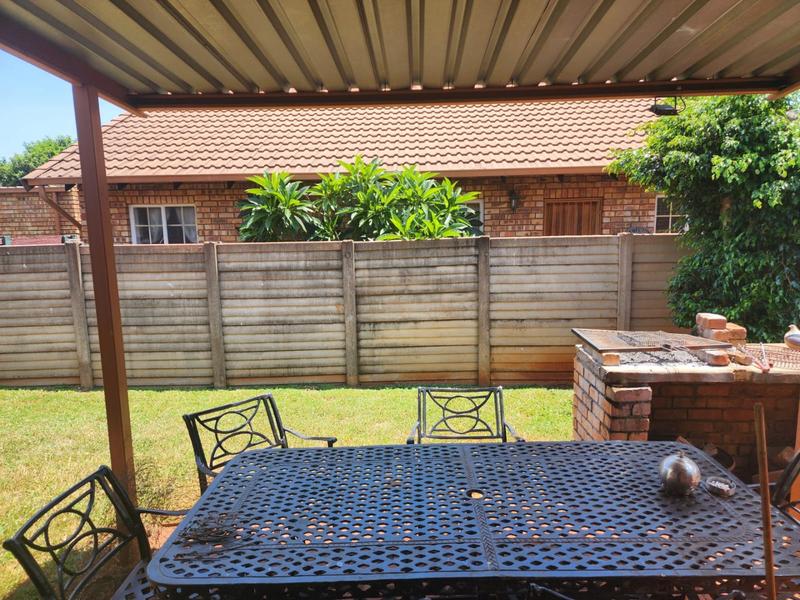 2 Bedroom Property for Sale in Doornpoort Gauteng