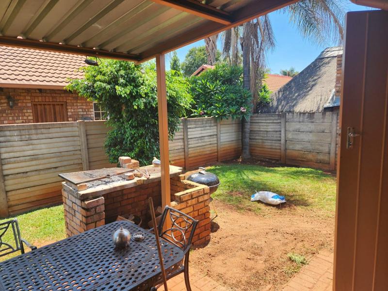 2 Bedroom Property for Sale in Doornpoort Gauteng