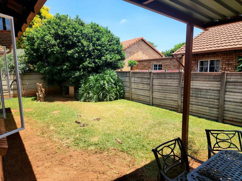 2 Bedroom Property for Sale in Doornpoort Gauteng