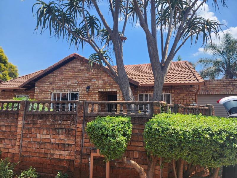 2 Bedroom Property for Sale in Doornpoort Gauteng