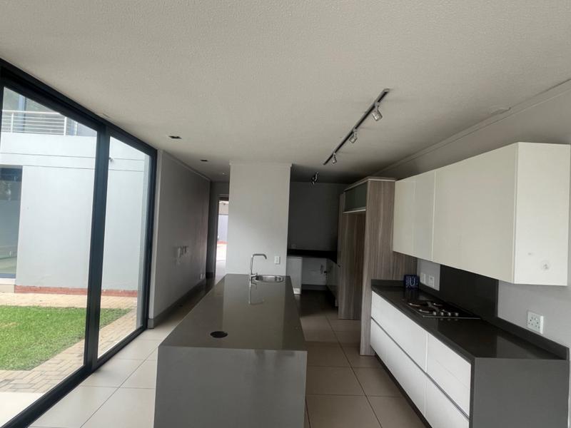 To Let 4 Bedroom Property for Rent in Waterkloof Ridge Gauteng