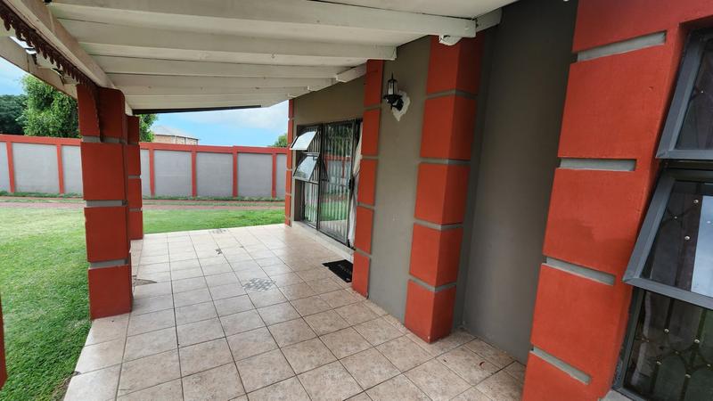 6 Bedroom Property for Sale in Montana Tuine Gauteng